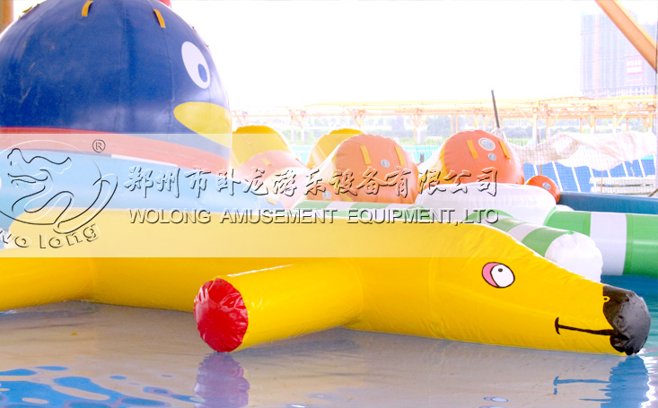 水狗中小型水上漂浮物夏季嬉水樂園水池搭配休閑設施