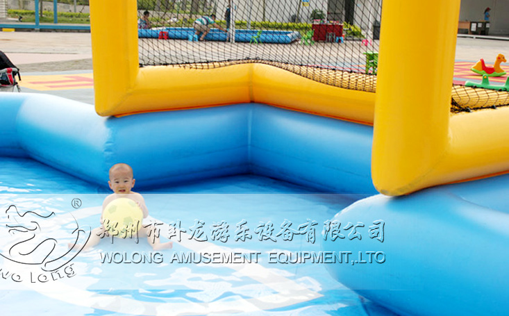 水上足球場(chǎng)別開生面的水上趣味運(yùn)動(dòng)水樂(lè)園游樂(lè)設(shè)施