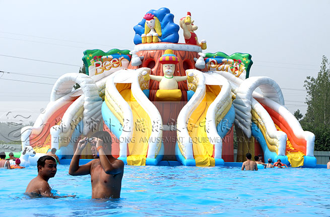 啤酒水滑梯清爽一夏啤酒創(chuàng)意造型水樂園趣味充氣水滑梯